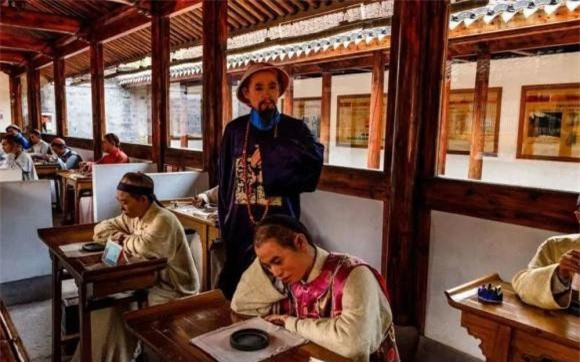 An phat tan khoc cho hanh vi gian lan thi cu thoi co dai