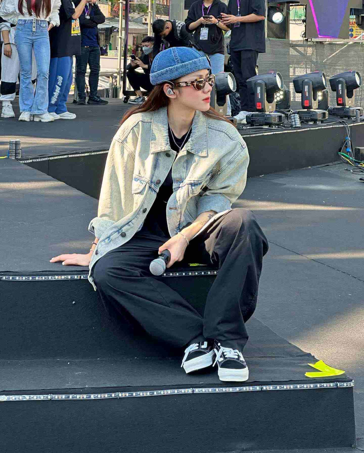 Gái xinh diện bra top khoe body, hút 2,4 triệu người theo dõi - Hình 8 Gai xinh dien bra top khoe body, hut 2,4 trieu nguoi theo doi-Hinh-8