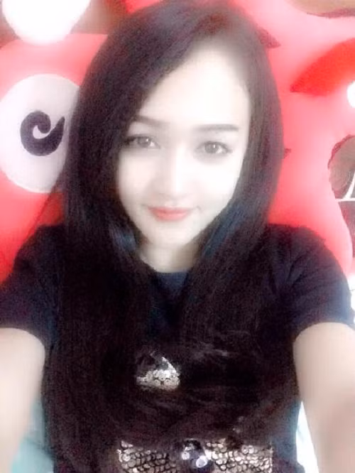 Mua xe khung 28 ty, hot girl Tuong Vy giau co nao-Hinh-6