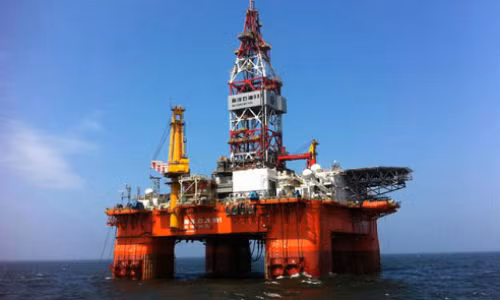 Giàn khoan Hải Dương 981 Trung Quốc hạ đặt trái phép trong vùng biển Việt Nam