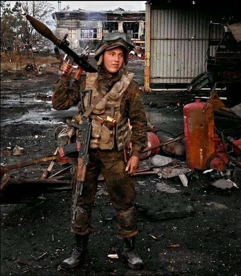 Một thành viên 18 tuổi của Right Sector tham gia chiến dịch quân sự ở miền đông.