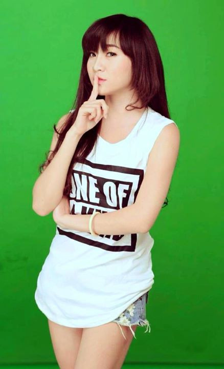 Với những người đã quen mặt Như Hexi, "đặc sản" của cô nàng này mỗi lần làm MC trên mạng là những màn đọc rap cực chất theo nhiều phong cách khác nhau. Như Hexi rất nổi tiếng với clip rap "Tau thích mi" phiên bản "tốc độ máy khâu".