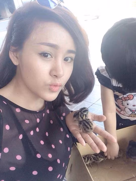 Chính sự thay đổi này của Bà Tưng khiến cô càng ngày càng được nhiều người thông cảm, ủng hộ và yêu thích.