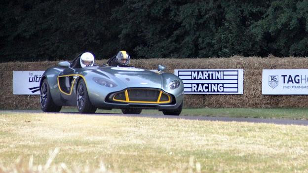  Chiếc Aston Martin CC100 Speedster. 