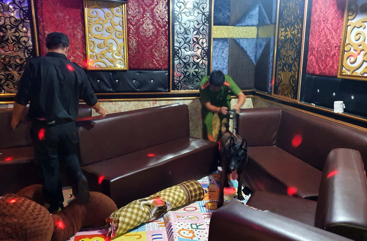 39 nguoi “bay” o quan karaoke giua luc dich Covid-19 bung phat-Hinh-2