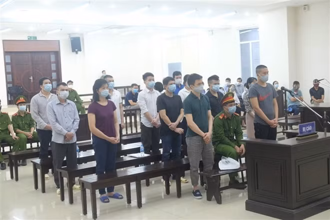 Hom nay, toa tuyen an 14 bi cao buon hang lau trong dai an Nhat Cuong