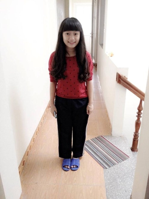 "Cuộc sống của mình vẫn không có gì thay đổi. Mình có hơi buồn tí xíu khi đọc những lời bình luận đó nhưng mình không mấy để tâm về chuyện đó đâu", cô bạn "nấm lùn" tâm sự.