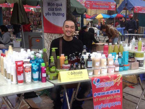 Gian hàng bán dầu gội đầu. Gian hàng bán dầu gội đầu.