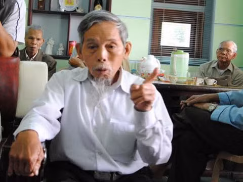 Nguyen Bi thu TT-Hue bi xem xet huy danh hieu Anh hung LLVTND