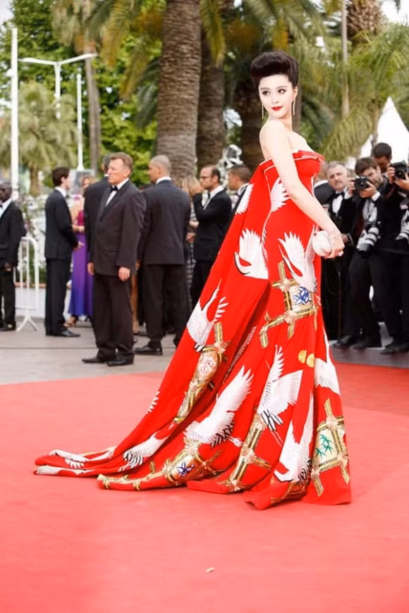 Pham Bang Bang an mac xue xoa, song chat vat sau khi bi “dong bang” cong viec-Hinh-3