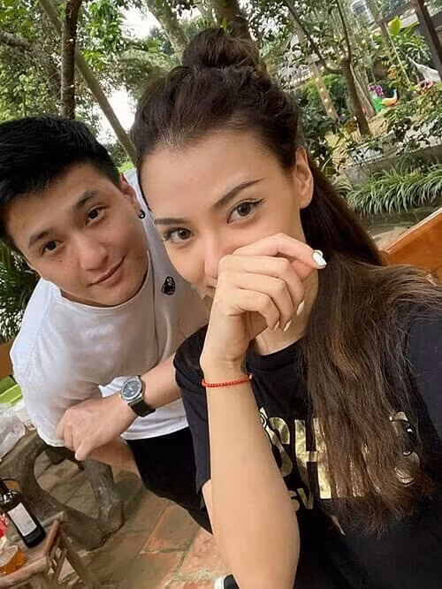 Loat dong thai chung minh Huynh Anh - Hong Que “tan dan xe nghe“-Hinh-4