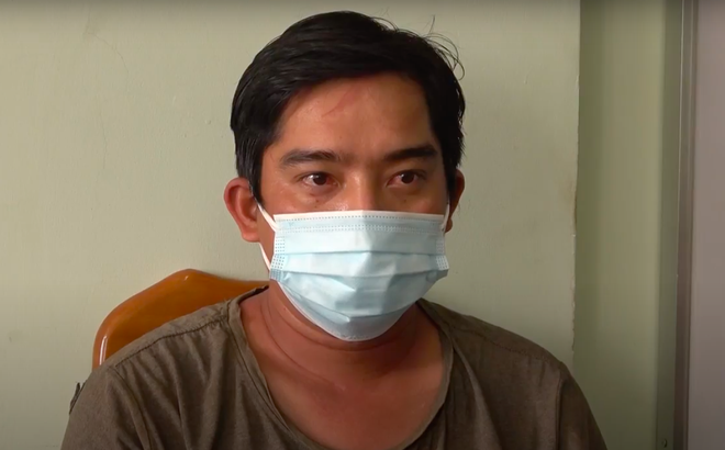 Số vàng cướp hắn bán được hơn 7,5 triệu đem nướng hết vào game và thuê phòng nghỉ.