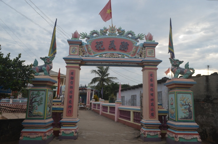  Với những giá trị về truyền thống lịch sử và tính giáo dục tình yêu biển đảo thiêng liêng của Tổ quốc, ngày 03/08/2007, Âm Linh tự và Mộ lính Hoàng Sa đã được Bộ Văn hóa Thông tin (nay là Bộ Văn hóa - Thể thao và Du lịch) đã quyết định số 41/2007/QĐ-BVHTT công nhận là Di tích lịch sử cấp Quốc gia.