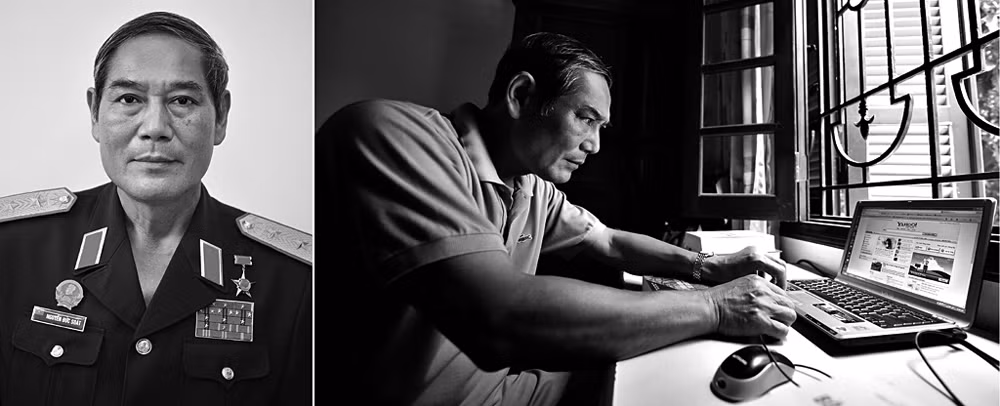 Trung tướng Nguyễn Đức Soát tại nhà riêng. Tôi dùng ống kính góc rộng để nhấn mạnh sự mạnh mẽ của ông khi ngồi xem thời sự hàng sáng trên máy tính.