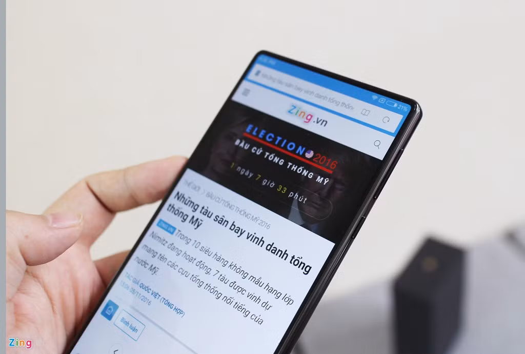 Mi Mix cho góc nhìn tốt. Điều này càng khiến trải nghiệm không viền của máy được nâng thêm một bậc.