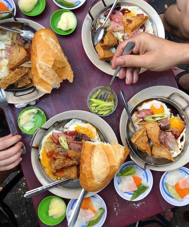 Banh mi chao ton tai hon 50 nam hap dan bao the he thuc khach-Hinh-5