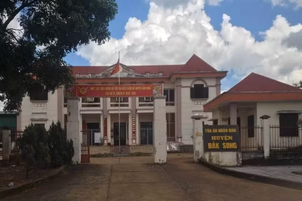 Toa an huyen o Dak Nong lap 57 vu an ao de hoan thanh chi tieu