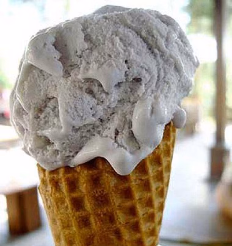 Kem oải hương ở Pháp. Là một món kem có vị ngọt dịu dàng và mùi hương thuần khiết giống như hoa Oải Hương - một loại hoa được cơi là biểu tượng sắc hương trên đất Pháp