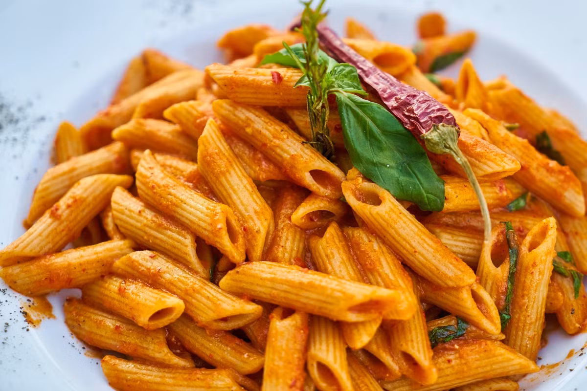 Ba vi khuan gay ngo doc cho tre em o truong iSchool Nha Trang-Hinh-3