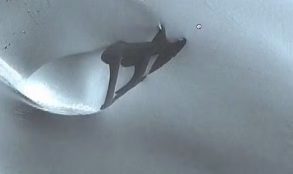 Song bang tan chay, lo vat the bi an ky la-Hinh-2