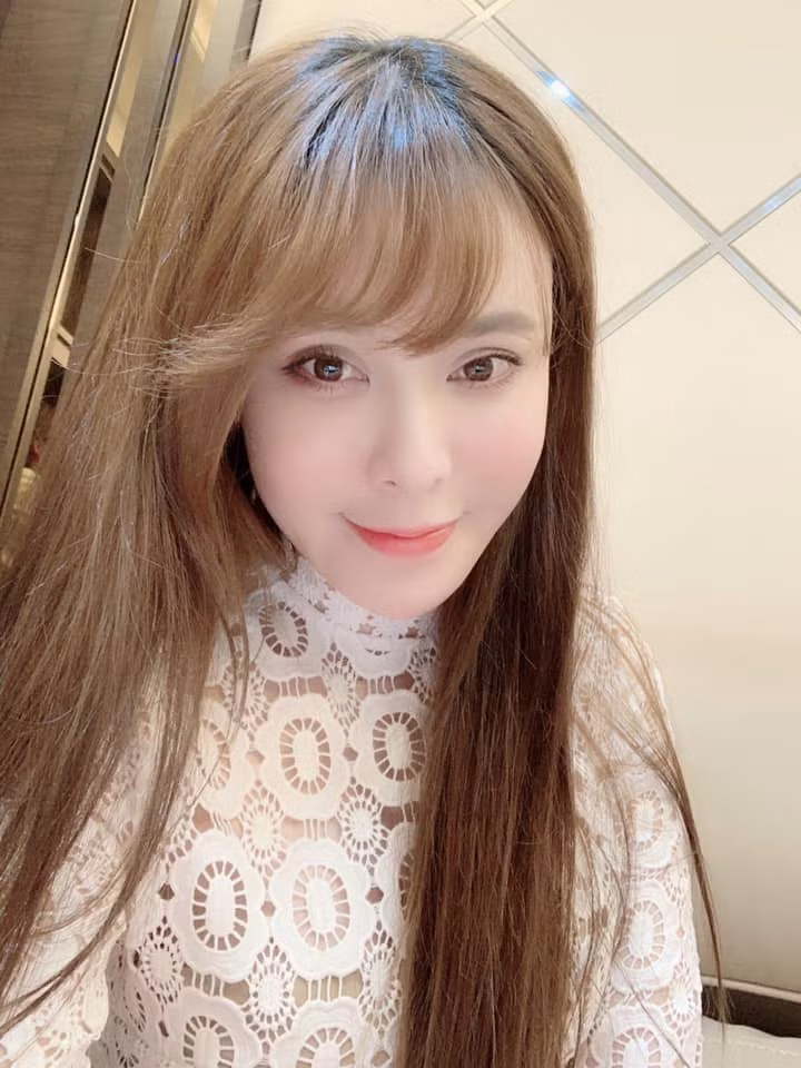 Nu nhan vien xep hang trong kho gay nao loan vi qua goi cam-Hinh-3