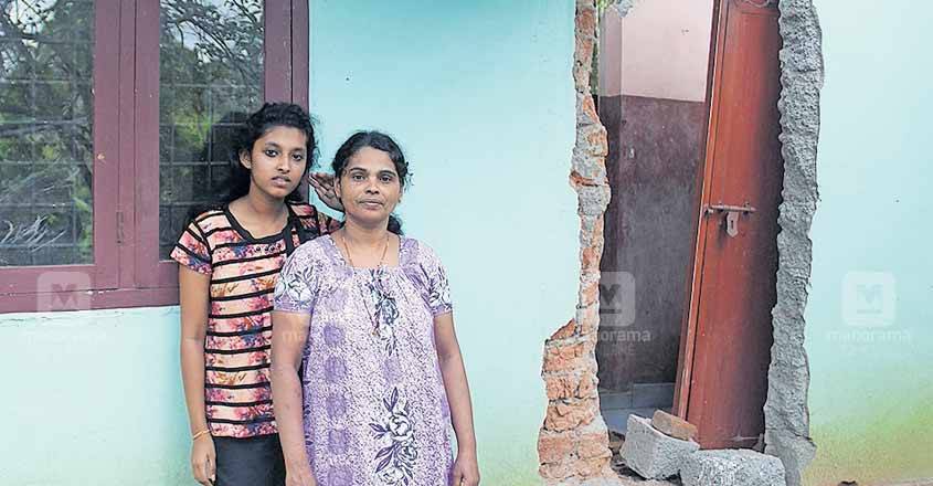 Kinh di ran doc lien tuc ghe tham chi 1 ngoi nha suot 3 nam