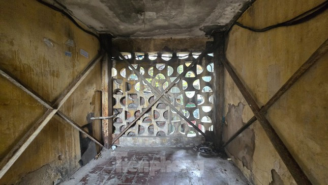 Với Khu tập thể Ngọc Khánh, thành phố yêu cầu quận Ba Đình và đơn vị tư vấn nghiên cứu lại phương án không gian chức năng, hạ tầng, đảm bảo không rời rạc. Quận cần có giải pháp cụ thể cho khu vực Kim Mã và khu TOD nhà ga S9, đồng thời tạo ra trục đường giao thông kết hợp cảnh quan, kết nối hồ Ngọc Khánh với hồ Giảng Võ.