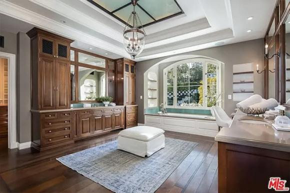 Jennifer Lopez va Ben Affleck tim duoc ngoi nha hoan hao-Hinh-10