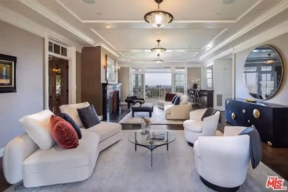 Jennifer Lopez va Ben Affleck tim duoc ngoi nha hoan hao-Hinh-11