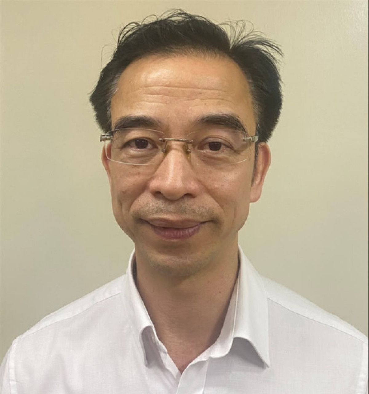 Cuu Giam doc Benh vien Tim Ha Noi sap hau toa