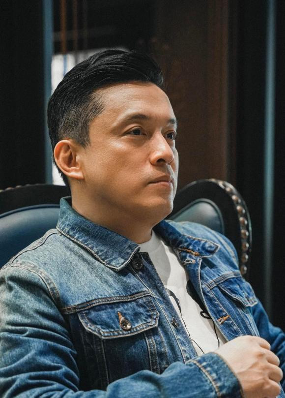 Lam Truong khoe ngoai hinh dien trai, phong tran o tuoi U50