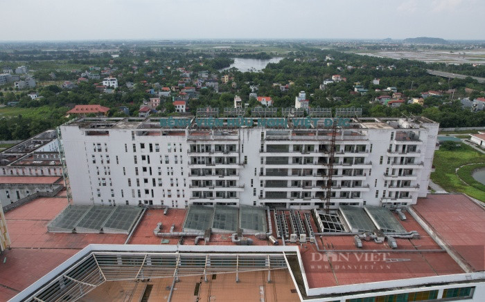 Xót xa bệnh viện nghìn tỉ bỏ hoang, cỏ mọc um tùm, xuống cấp - Hình 2 Xot xa benh vien nghin ti bo hoang, co moc um tum, xuong cap-Hinh-2