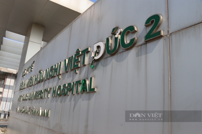 Xót xa bệnh viện nghìn tỉ bỏ hoang, cỏ mọc um tùm, xuống cấp - Hình 9 Xot xa benh vien nghin ti bo hoang, co moc um tum, xuong cap-Hinh-9