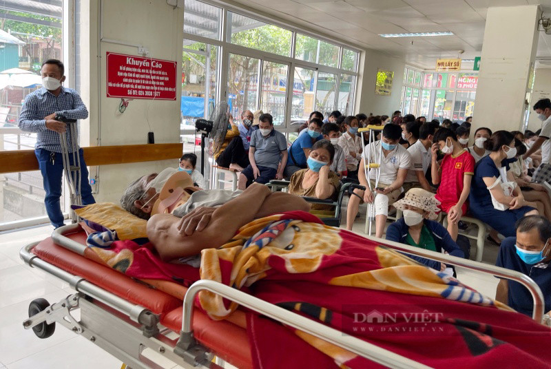 Xót xa bệnh viện nghìn tỉ bỏ hoang, cỏ mọc um tùm, xuống cấp - Hình 6 Xot xa benh vien nghin ti bo hoang, co moc um tum, xuong cap-Hinh-6