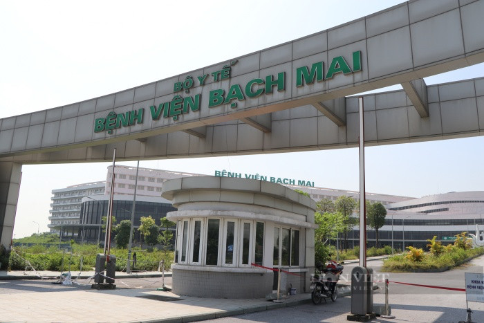 Xót xa bệnh viện nghìn tỉ bỏ hoang, cỏ mọc um tùm, xuống cấp - Hình 4 Xot xa benh vien nghin ti bo hoang, co moc um tum, xuong cap-Hinh-4