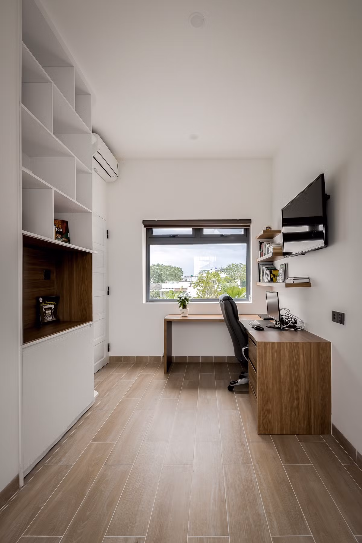 Ngoi nha binh yen, phong nao cung view ra ho ca koi mat me-Hinh-20