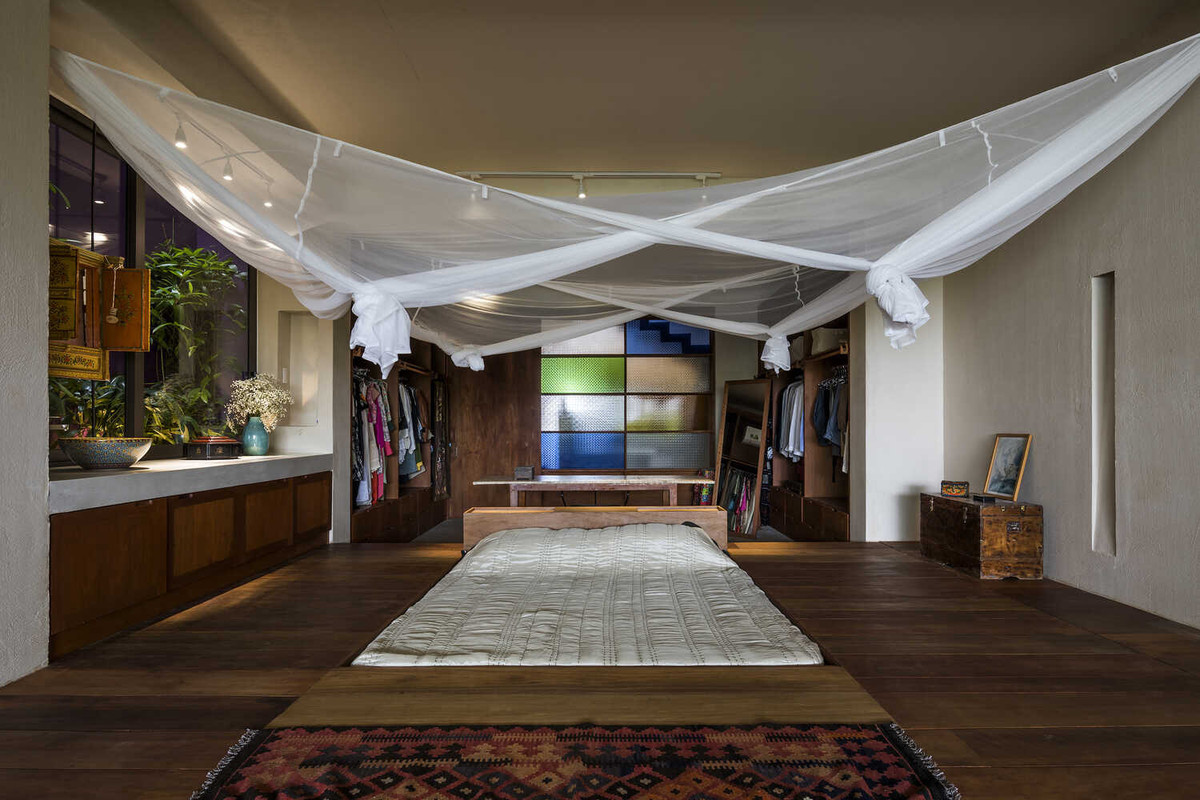 Ngôi nhà như được tạc từ khối bê tông khổng lồ, bể bơi điều hòa mát lạnh - Hình 6 Ngoi nha nhu duoc tac tu khoi be tong khong lo, be boi dieu hoa mat lanh-Hinh-6