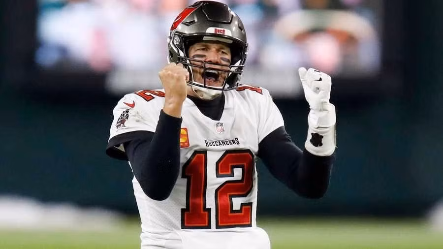 Gisele Bundchen cang thang voi cau thu Tom Brady-Hinh-2