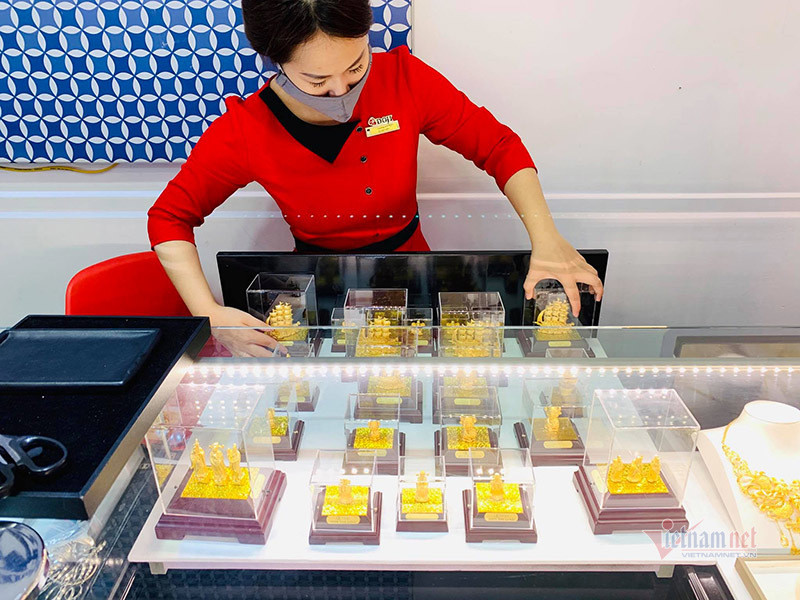 Gia vang hom nay 9/1: Ket thuc tuan dau nam giam manh