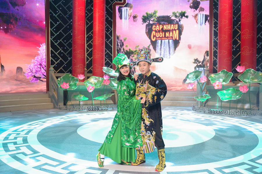 Nhiều năm nay, NTK Đức Hùng vẫn là người thiết kế trang phục cho chương trình Táo Quân.