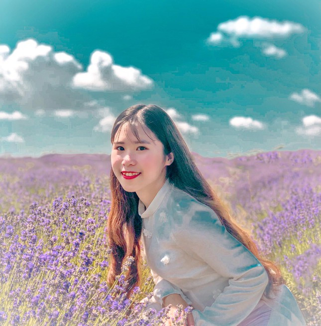 Nu sinh mong uoc duoc di trao doi hoc tap voi sinh vien Chau Au