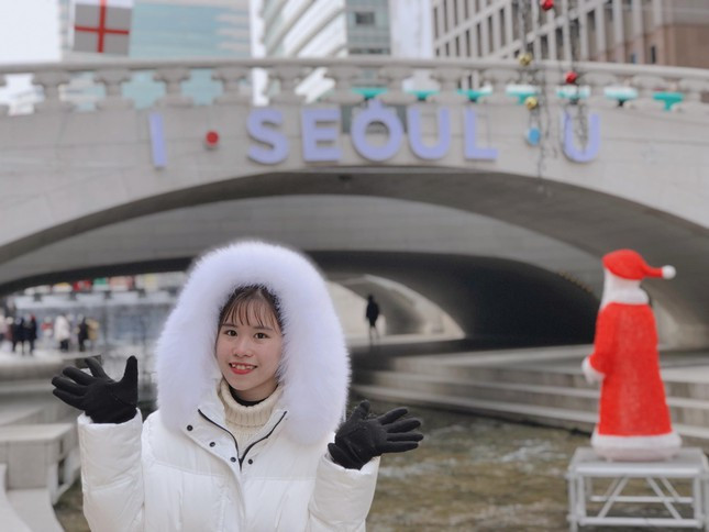 Nu sinh mong uoc duoc di trao doi hoc tap voi sinh vien Chau Au-Hinh-4