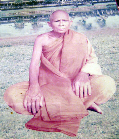 Thánh sư Chau Som, người đã từng sở hữu cây huyết ngải độc thần tướng.