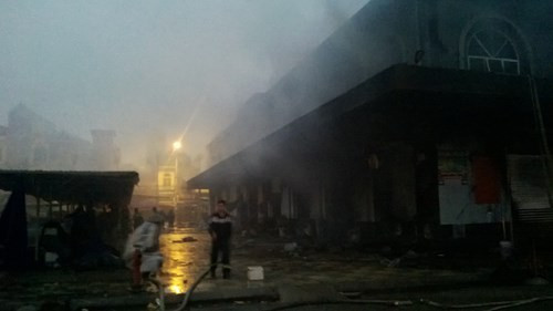 Khu chợ Phố Hiến có hàng trăm ki ốt, nhiều hộ tiểu thương có từ 2 -3 ki ốt, số tài sản thiệt hại lên đến gần tỷ đồng/ hộ tiểu thương. Hộ thấp nhất cũng từ 150 triệu trở lên.