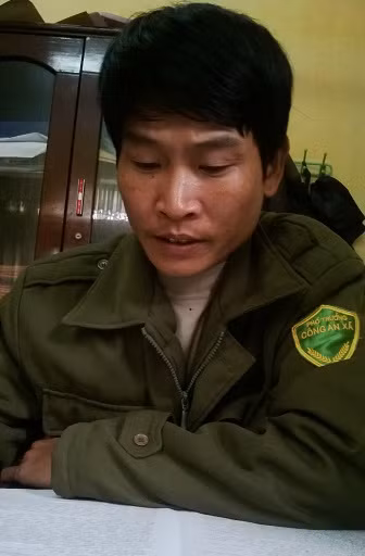 Trưởng công an xã Tiên Động, Phạm Quang Vinh.