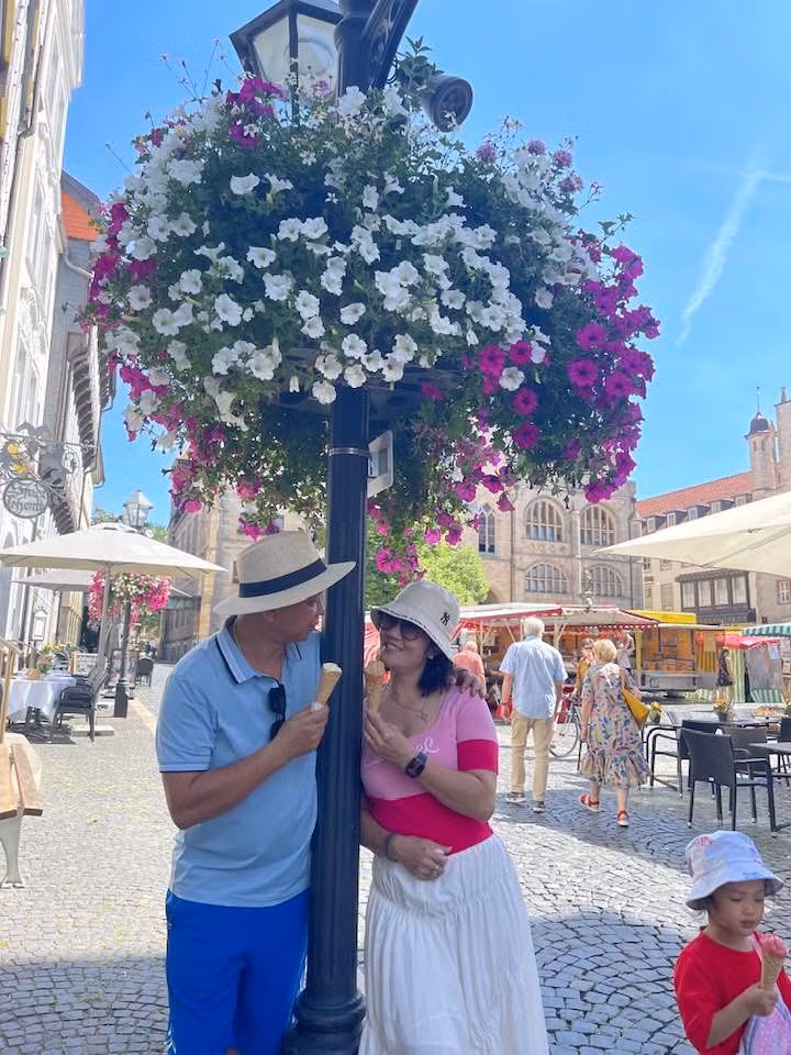 Nguyet Hang - Anh Tuan tung ly hon bat thanh, tinh cam o chau Au-Hinh-5