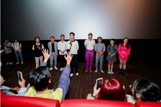 Mac Van Khoa bi khan gia tat vi ly do khong ngo-Hinh-4