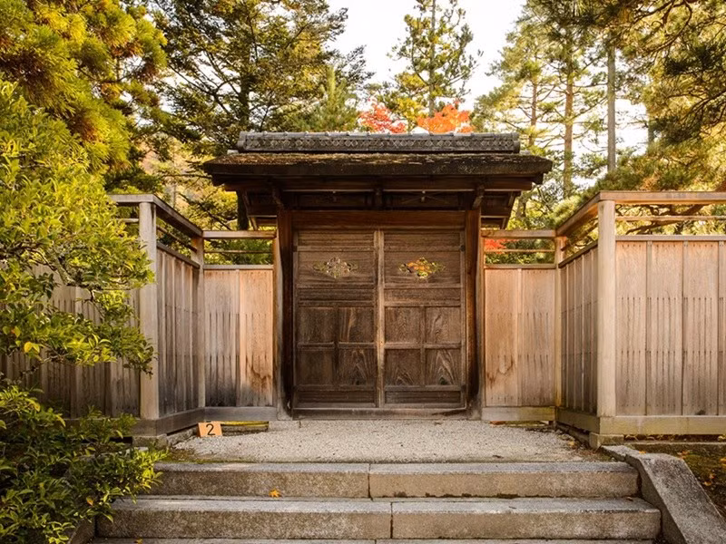 Buoc vao nha 2 khong - 3 co, lam dung than Tai go cua ca nam-Hinh-2