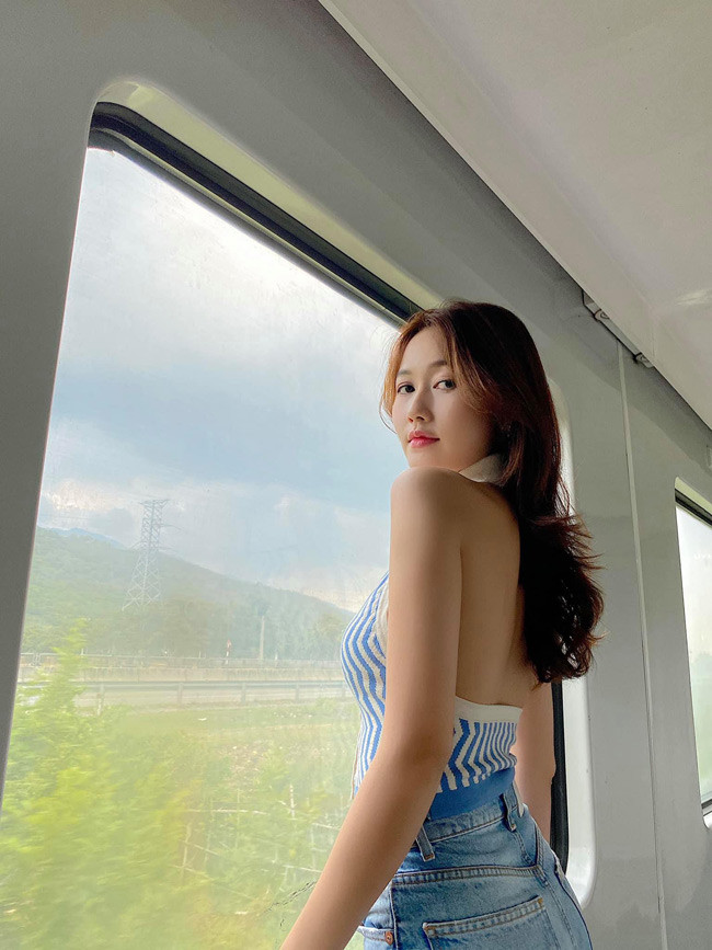 Ở Nhung Gumiho luôn có một nguồn năng lượng dồi dào. Nụ cười rạng rỡ, lạc quan của cô truyền cảm hứng tích cực cho rất nhiều bạn trẻ.