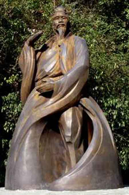 Tượng Trương Tam Phong trên Võ Đang sơn.